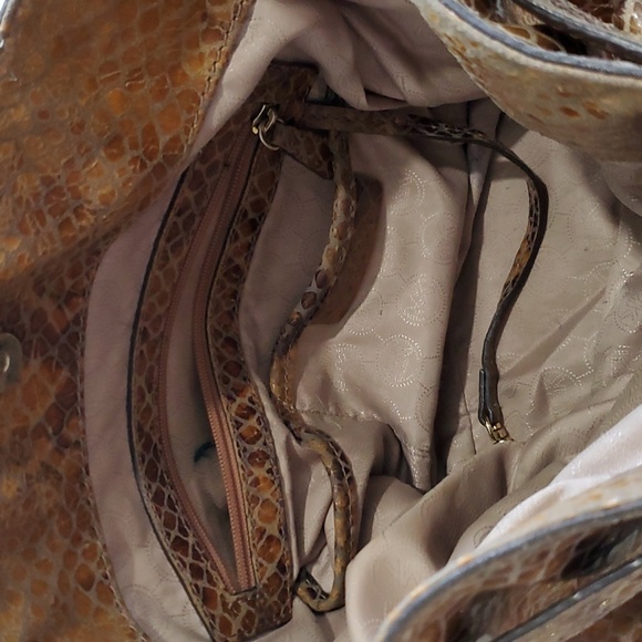 Michael purse, wallet and dust bag - Picture 10 of 14